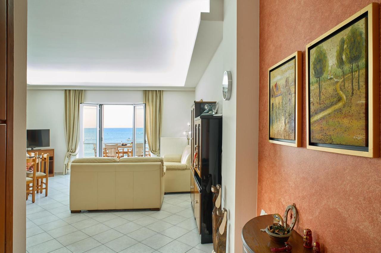 Appartamento Sea View House Kíssamos Esterno foto